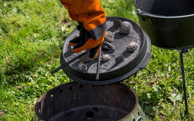 Pentola Da Fuoco Petromax Dutch Oven 1,8 L Con Coperchio 7 Pentola Da Fuoco Petromax Dutch Oven 1,8 L Con Coperchio - immagine 7