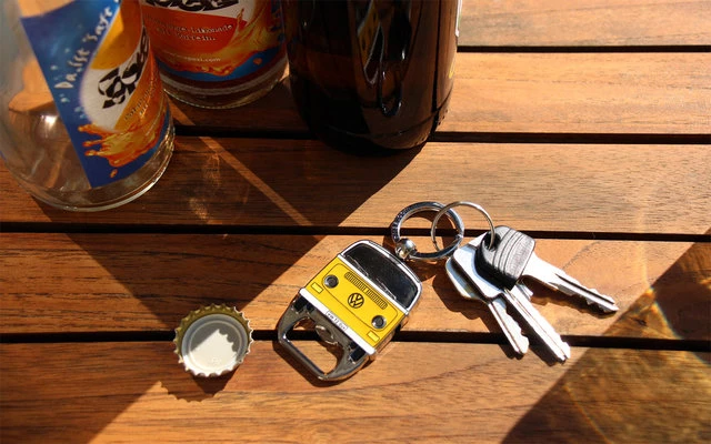 VW Collection T2 Bulli Portachiavi Con Apribottiglie Verde 1 VW Collection T2 Bulli Portachiavi Con Apribottiglie Verde