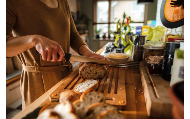 Fiskars Functional Form Coltello Da Pane 34,2 Cm 4 Fiskars Functional Form Coltello Da Pane 34,2 Cm - immagine 4